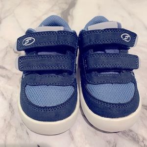 New Baby shoes size 4